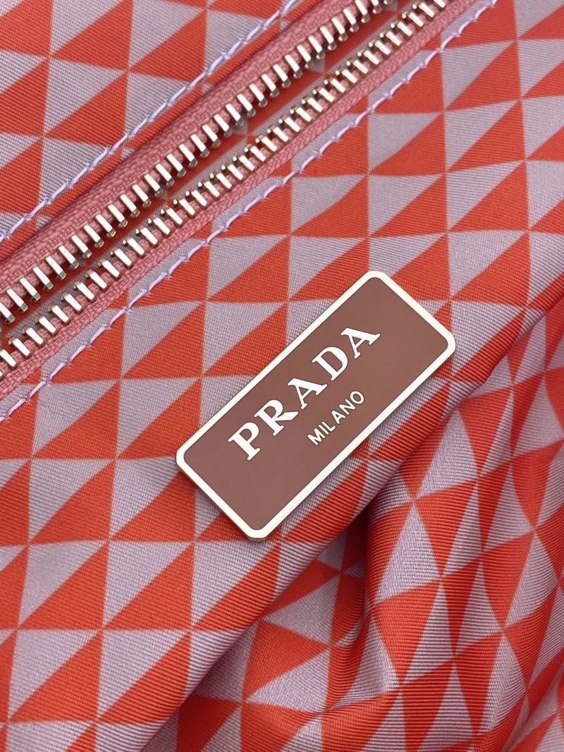 Pra*a tote bags